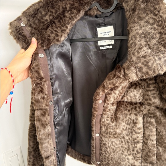 Abercrombie & Fitch Leopard Print Teddy Jacket - Picture 7 of 10